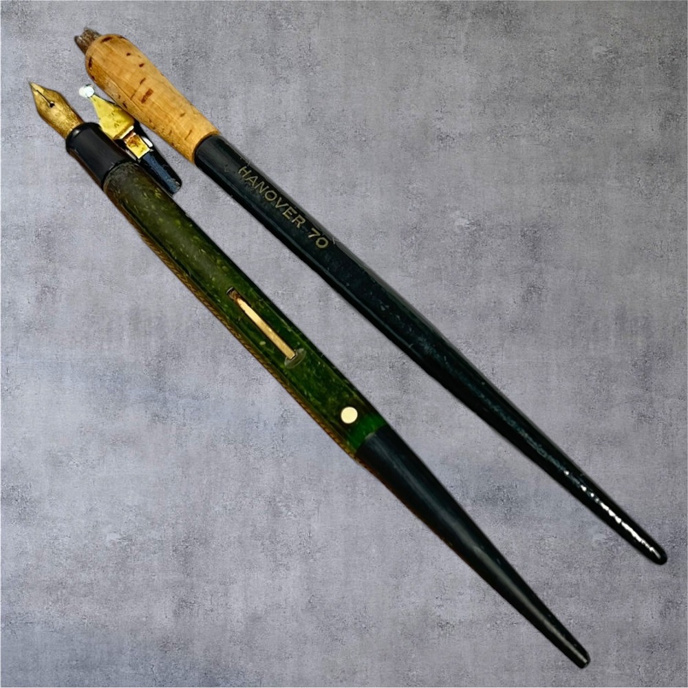 Sheaffer Fountain Pen & Hanover Holder Green Black Fair Vintage Nib
